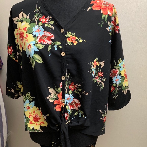 Floral top small - Picture 1 of 4
